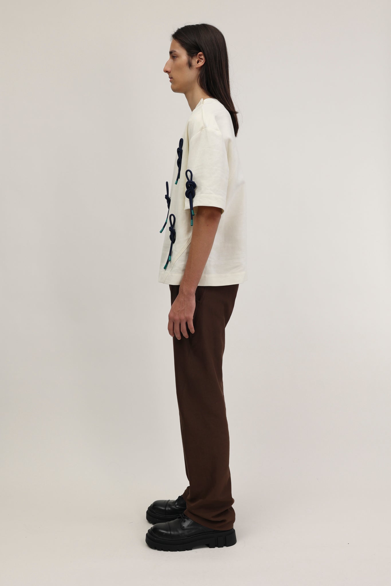 Charlie T-shirt Off-White with Knots