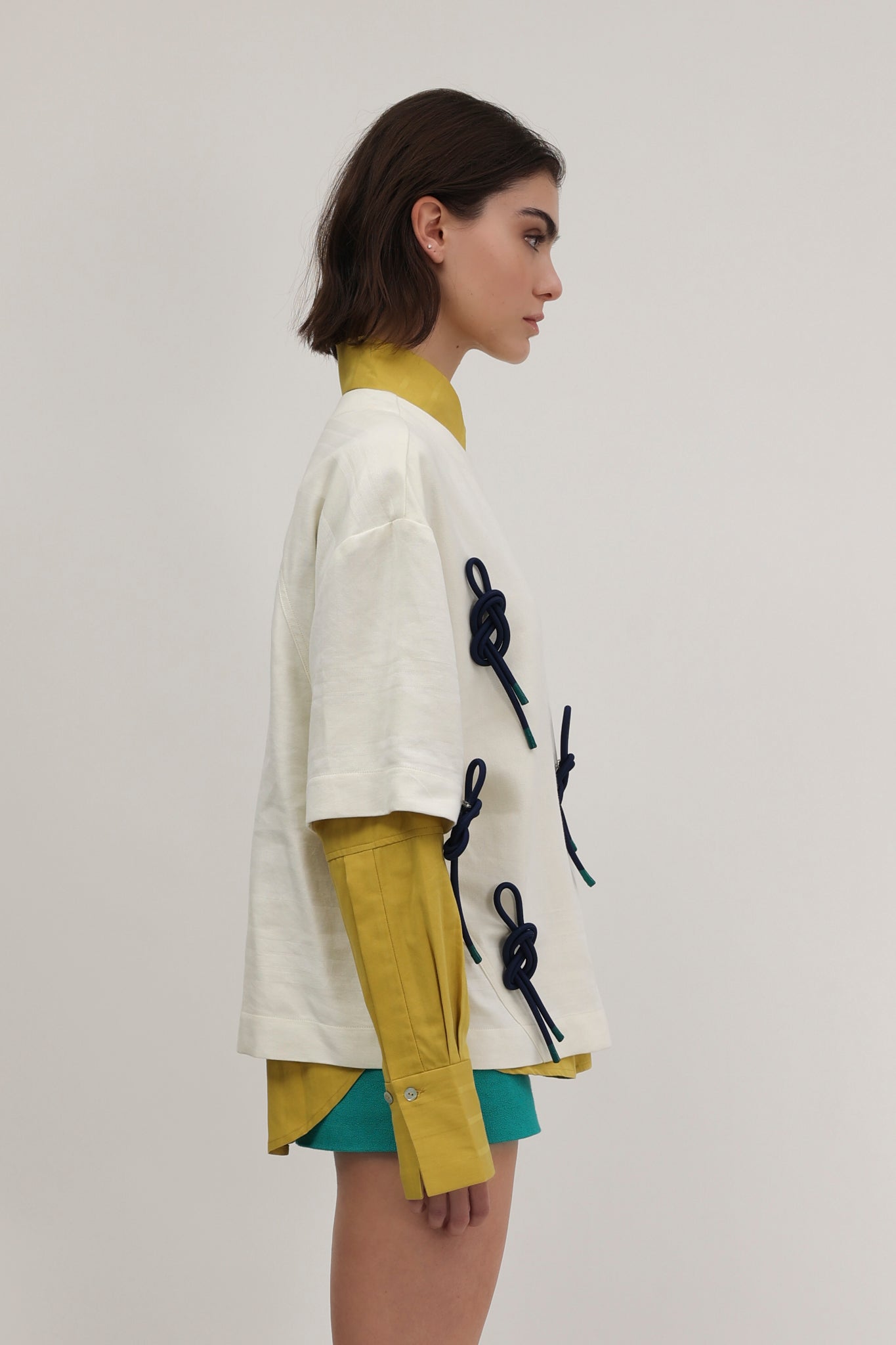 Charlie T-shirt Off-White with Knots